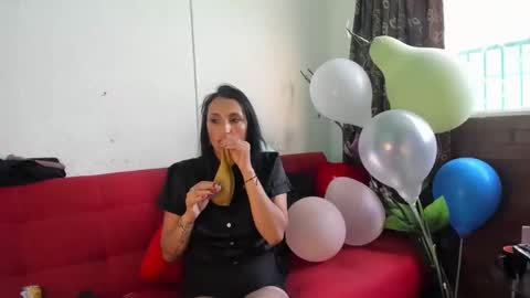 Snapshot of ximena_sm chatting on 01.15.25 Ximena online show from 01.15.25