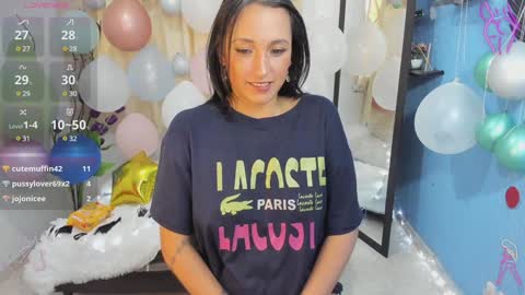 Snapshot of ximena_sm chatting on 01.30.25 Ximena online show from 01.30.25