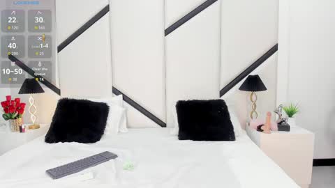 Snapshot of ximenacosta chatting on 05.25.26 ximenacosta online show from 05.25.26