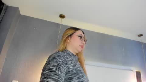 Snapshot of ximenanoah chatting on 04.02.26 ximena online show from 04.02.26