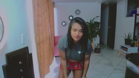Snapshot of xiomy_winklar chatting on 02.25.25 xiomy winklar online show from 02.25.25