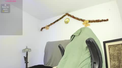 Snapshot of xkim_starx chatting on 04.19.26 welcome friends online show from 04.19.26