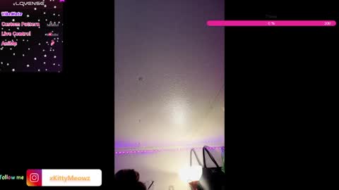 Snapshot of xkittymeowz chatting on 05.28.26 xkittymeowz online show from 05.28.26