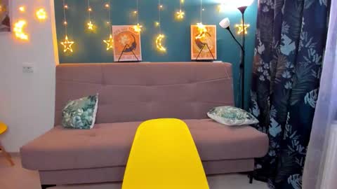 Snapshot of xloe_queen chatting on 01.14.25 Chloe online show from 01.14.25