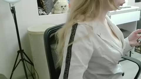 Snapshot of xmilagrosxs chatting on 04.03.26 xMilagrosxs online show from 04.03.26