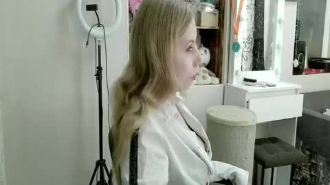 Snapshot of xmilagrosxs chatting on 04.28.26 xMilagrosxs online show from 04.28.26