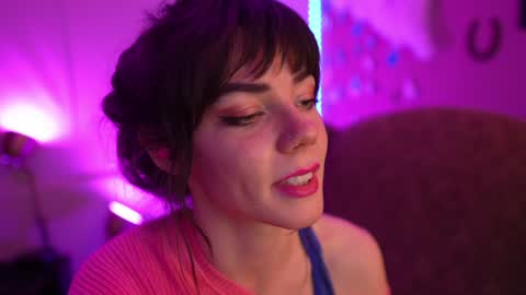 Snapshot of xobondaixo chatting on 12.17.24 Bella Bondai online show from 12.17.24