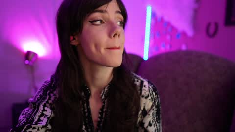 Snapshot of xobondaixo chatting on 01.28.25 Bella Bondai online show from 01.28.25