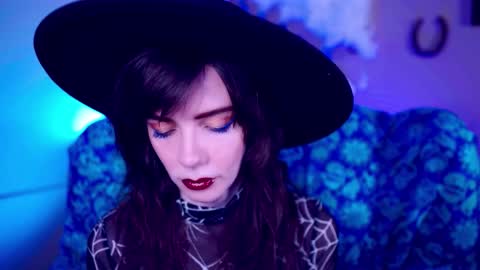 Bella Bondai online show from 10.26.25