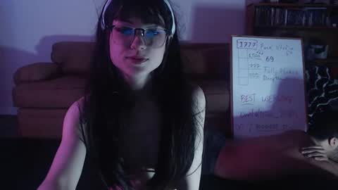 Vivienne online show from 01.18.25