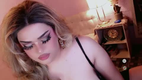 Snapshot of xsabbylicious69 chatting on 06.27.26 xsabbylicious69 online show from 06.27.26