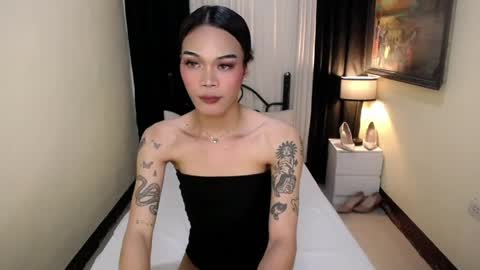 Snapshot of xseassonfantacyx chatting on 04.30.26 IGkenshee wow online show from 04.30.26
