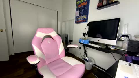 Snapshot of xstargazingx chatting on 09.12.25 xStarGazingx online show from 09.12.25