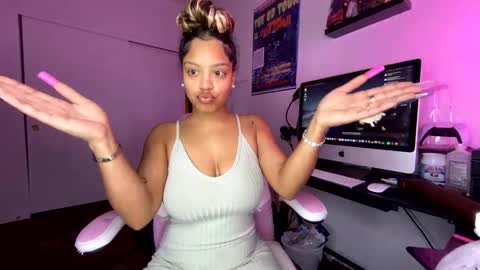 Snapshot of xstargazingx chatting on 09.15.25 xStarGazingx online show from 09.15.25