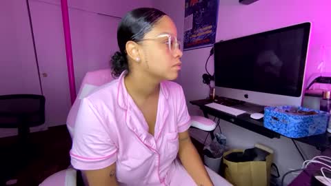 Snapshot of xstargazingx chatting on 10.05.25 xStarGazingx online show from 10.05.25