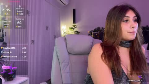 Snapshot of xtrahotx chatting on 01.06.25 Milana online show from 01.06.25