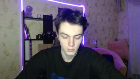 traqqq online show from 02.23.25