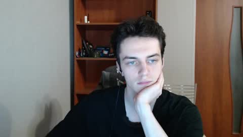 traqqq online show from 09.23.25