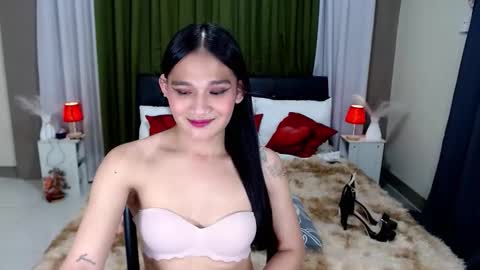 Snapshot of xtspetitehugecock chatting on 02.28.26 xtspetitehugecock online show from 02.28.26