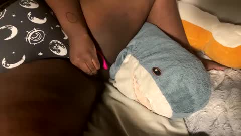 Snapshot of xunrichkitschbitchx chatting on 12.15.24 Syd online show from 12.15.24