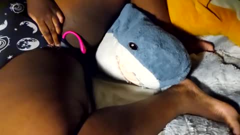 Snapshot of xunrichkitschbitchx chatting on 01.12.25 Syd online show from 01.12.25