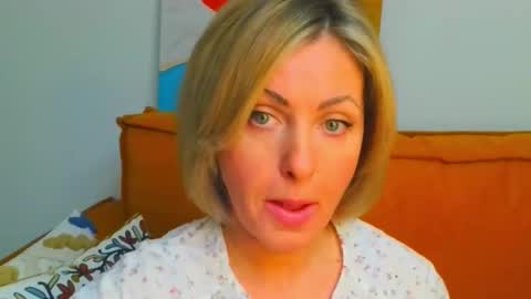 Snapshot of xvaleriax0 chatting on 02.15.26 xvaleriax0 online show from 02.15.26