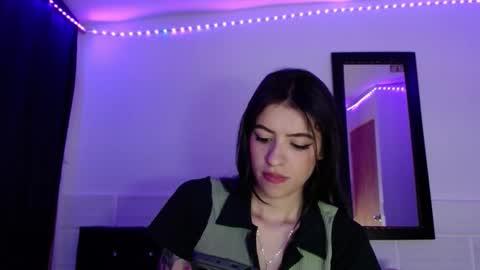 Snapshot of xx_johnson_xx chatting on 01.19.26 VALE online show from 01.19.26