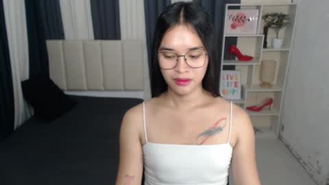 CHLOES ROOM online show from 10.11.25