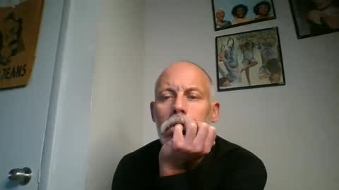 Snapshot of xxbrunomoore chatting on 01.15.25 Bruno Moore X online show from 01.15.25