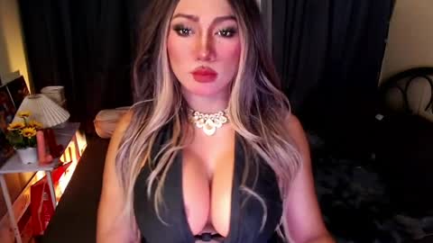 Snapshot of xxcinddyxx chatting on 05.11.26 cinddy online show from 05.11.26