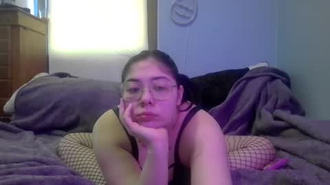 Snapshot of xxemo_baddiexx chatting on 02.21.25 xxemo baddiexx online show from 02.21.25
