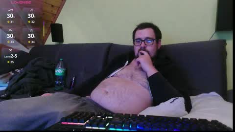 Snapshot of xxevoker chatting on 10.23.25 xxevoker online show from 10.23.25
