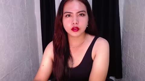 Snapshot of xxhotsexydivinexx chatting on 03.10.25 divine online show from 03.10.25
