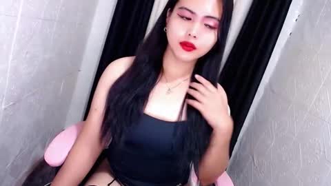 Snapshot of xxhotsexydivinexx chatting on 09.09.25 divine online show from 09.09.25