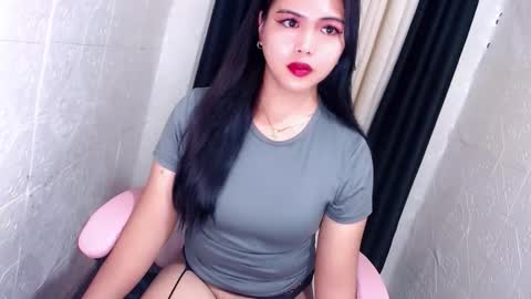Snapshot of xxhotsexydivinexx chatting on 10.14.25 divine online show from 10.14.25