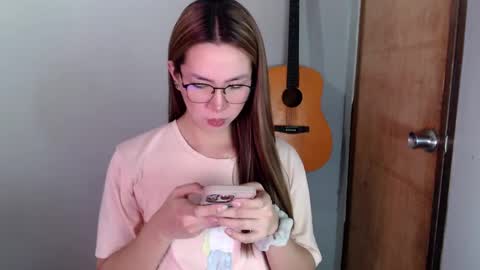 Snapshot of xxinnocentbellaxx chatting on 12.11.24 Dyanna Zulla online show from 12.11.24