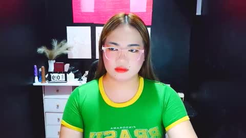 Snapshot of xxirene chatting on 01.10.26 xxirene online show from 01.10.26