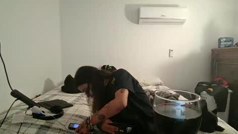 Snapshot of xxjasoneecx chatting on 12.15.24 XxJasoncxX online show from 12.15.24