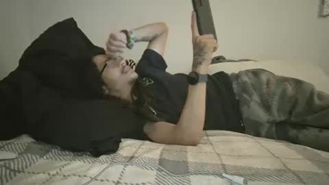 Snapshot of xxjasoneecx chatting on 12.17.24 XxJasoncxX online show from 12.17.24