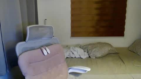 Snapshot of xxjulielovesyouxx chatting on 11.15.25 July online show from 11.15.25