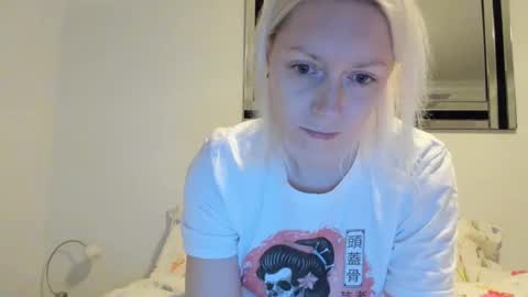 Snapshot of xxkimber_bentonxx chatting on 01.03.25  Next online Monday to Friday 10am till 2pm UK time online show from 01.03.25