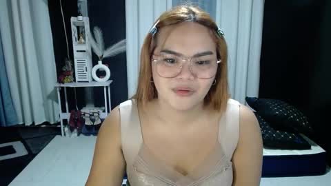 Kylie Smith online show from 12.17.25