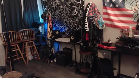 Lilith online show from 10.31.25