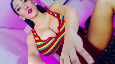 Snapshot of xxqueenjasminexx chatting on 07.14.26 Jasmine online show from 07.14.26