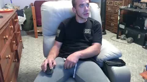Snapshot of xxscubastevexxx chatting on 09.27.25 xxScubaStevexx online show from 09.27.25