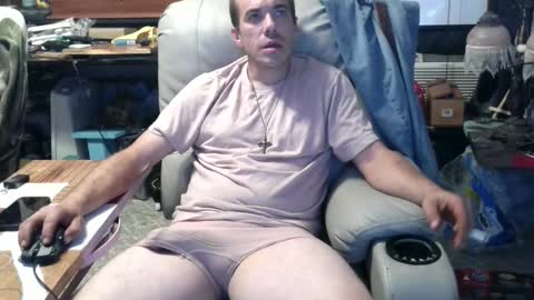 Snapshot of xxscubastevexxx chatting on 10.15.25 xxScubaStevexx online show from 10.15.25
