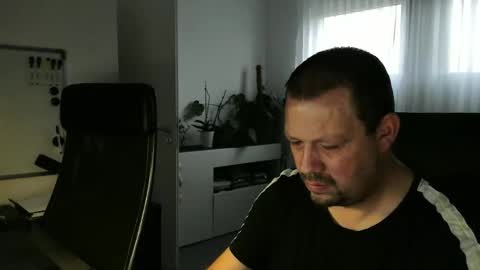 Snapshot of xxstrikerxx chatting on 10.16.25 Eddi online show from 10.16.25