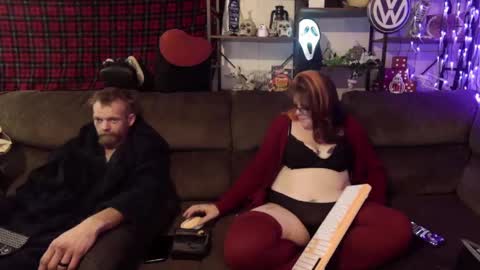 Snapshot of xxx_brattyslut_xxx chatting on 02.02.25 CaliRaeMaxXx online show from 02.02.25