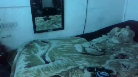 Snapshot of xxx_morena chatting on 10.28.25   LILI  online show from 10.28.25