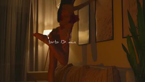 Snapshot of xxx_sunset chatting on 03.30.26 Molly online show from 03.30.26